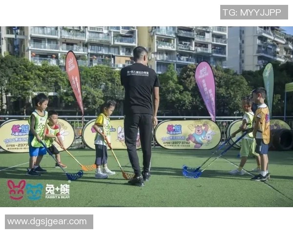 深圳攀岩队：探索个人能力提升与团队协作的完美结合